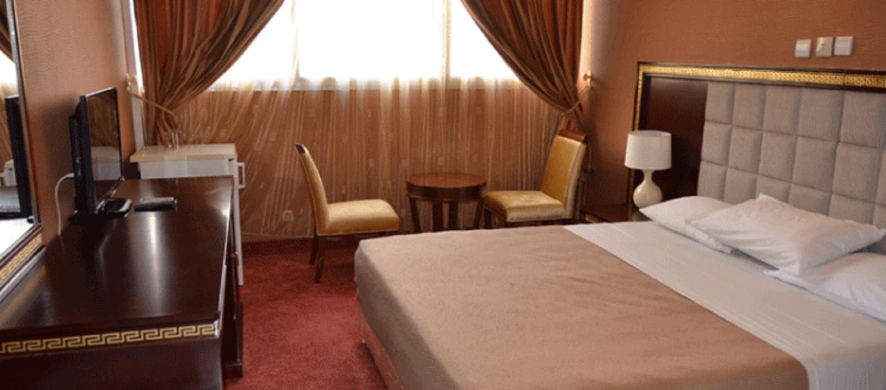 Hotel Palm Beach Ouagadougou Exterior photo